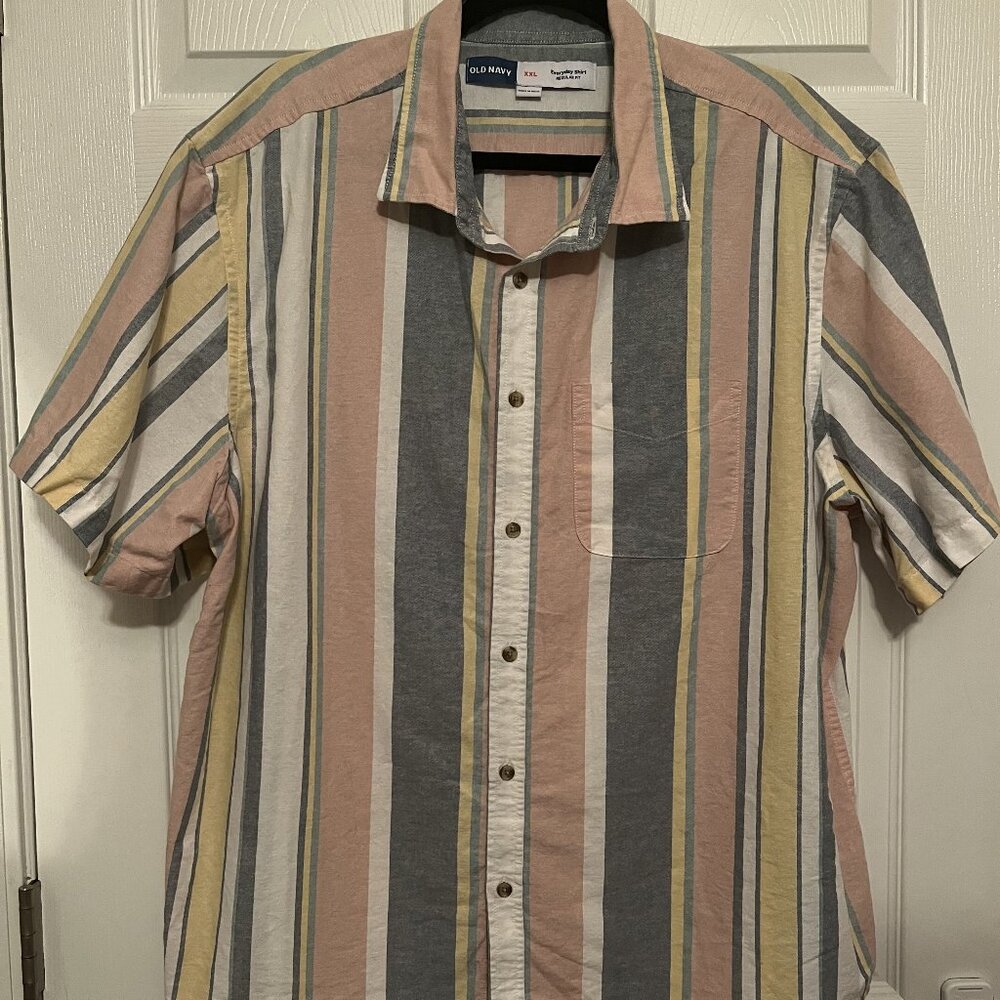 Old Navy Button Up Everyday Shirt XXL Men Short Sleeve Multi-Color Regular Fit